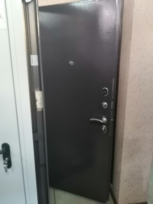 Бульдорс-ECONOM-70 Steel Пенополистирол, букле шоколад,букле шоколад, 2 замка, разд. фур-ра, хром  2050*860, правая ЛОТ 9261405